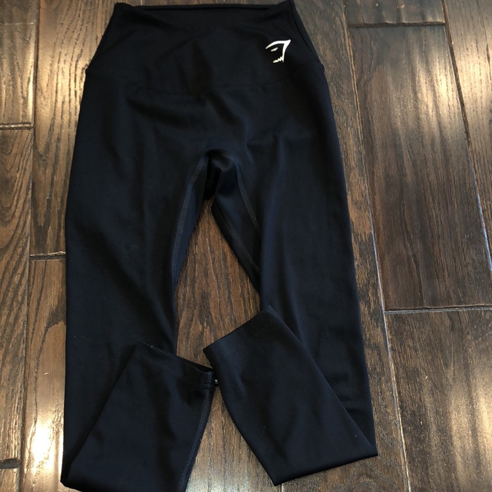 GYMSHARK black athletic leggings size xsmall
